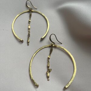 Hammered Brass Frame With Brass Chain Earrings