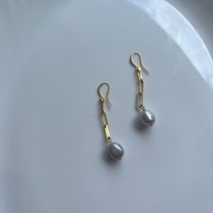 Pearl Chained Earring